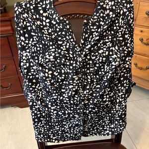 Notations Black and White Abstract Printed Button-Down Shirt